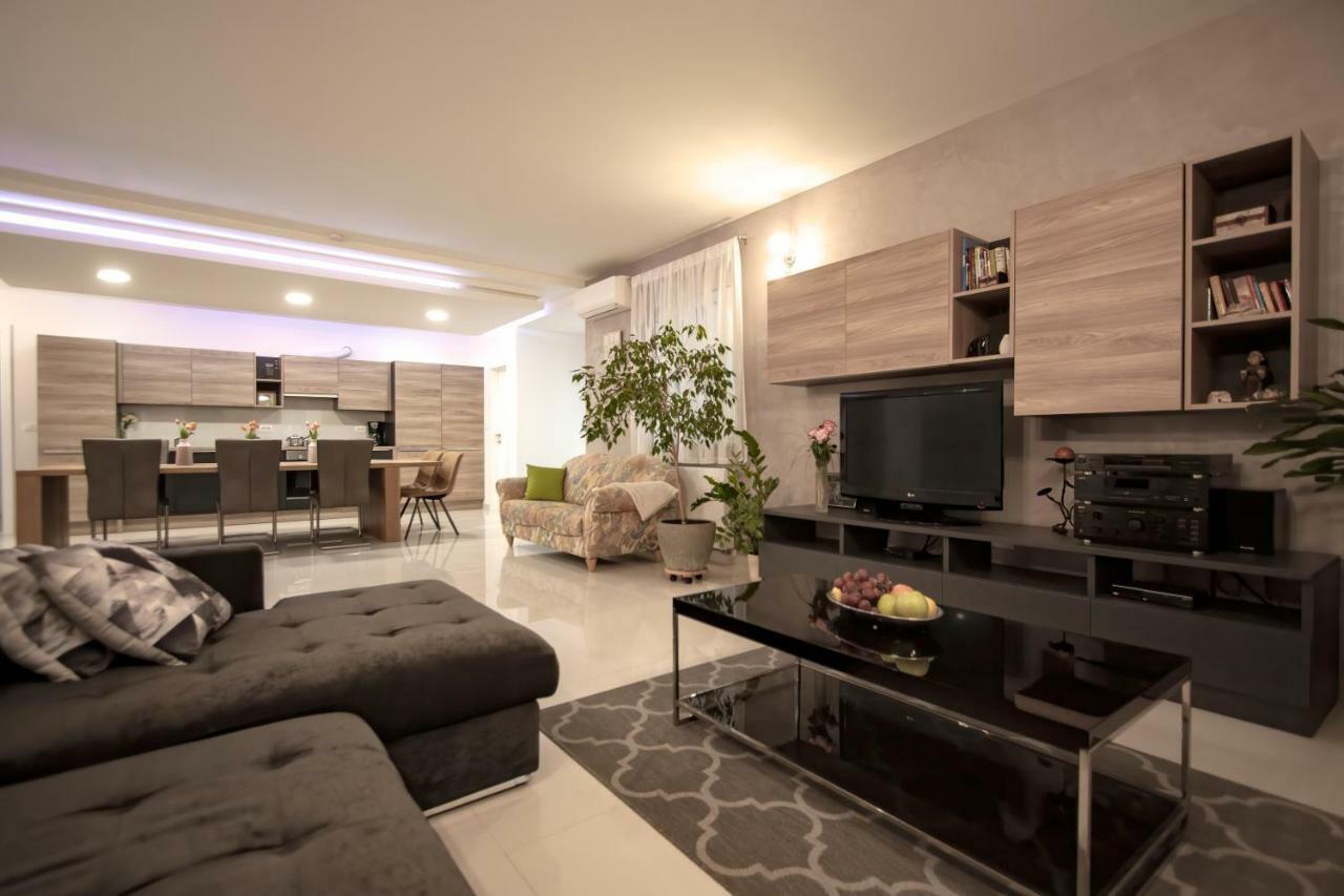Apartman Nebo Пула Екстер'єр фото